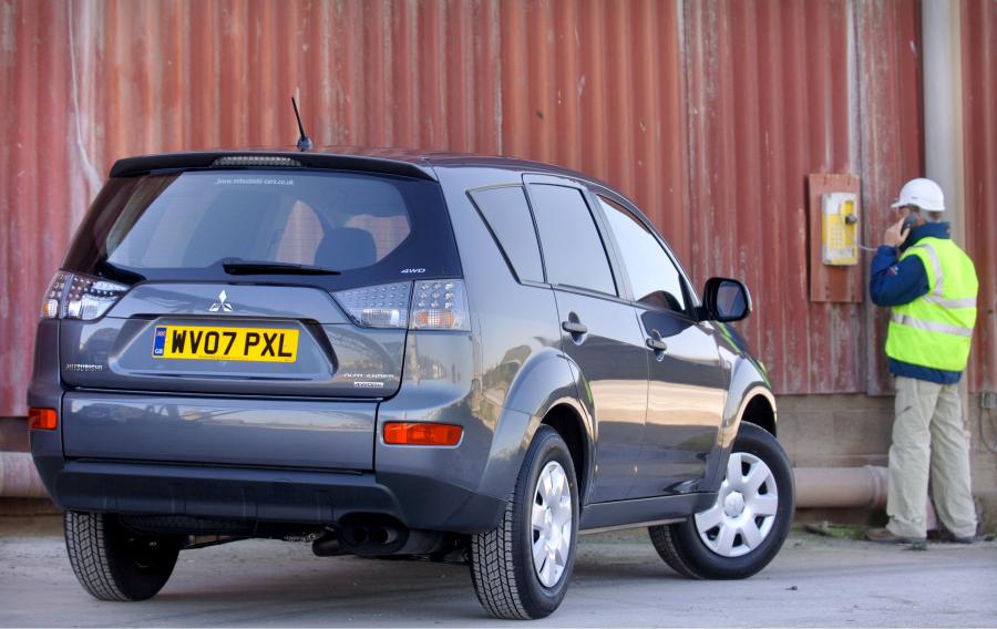  Mitsubishi Outlander 4Work 2007 года  (фото 15 из 16)